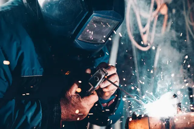 Electrical connection and commissioning