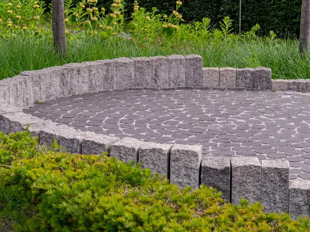 Natural stone outdoor paving