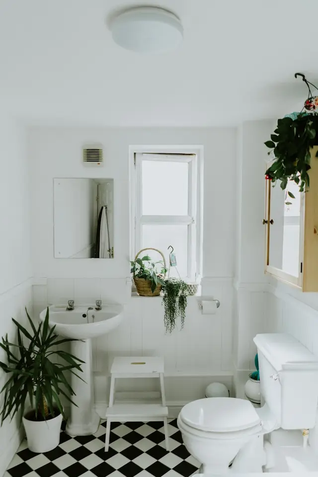 Bathroom suite upgrade with new fittings